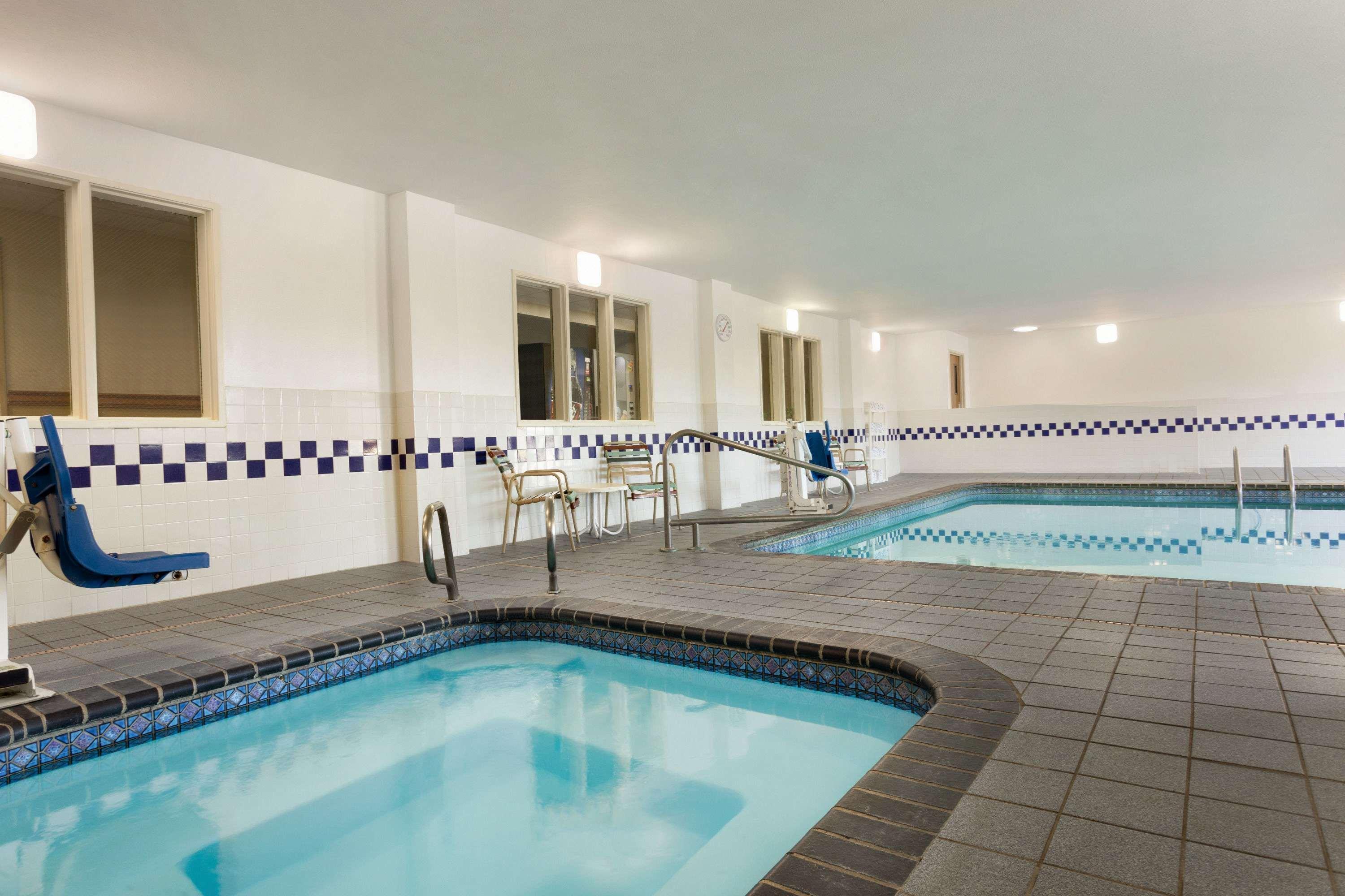 Baymont By Wyndham Salina Hotell Eksteriør bilde